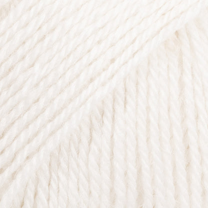 Close-up image of a soft yarn skein made from 65% wool and 35% alpaca wool, showcasing its smooth, luxurious texture. The yarn is a light, airy fiber perfect for knitting and crochet projects, with a rich sheen highlighting the natural beauty of alpaca wool. Ideal for creating warm, lightweight garments